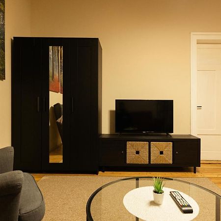 Chic Apartment In Historical City Center Timişoara Buitenkant foto