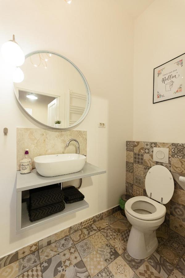 Chic Apartment In Historical City Center Timişoara Buitenkant foto