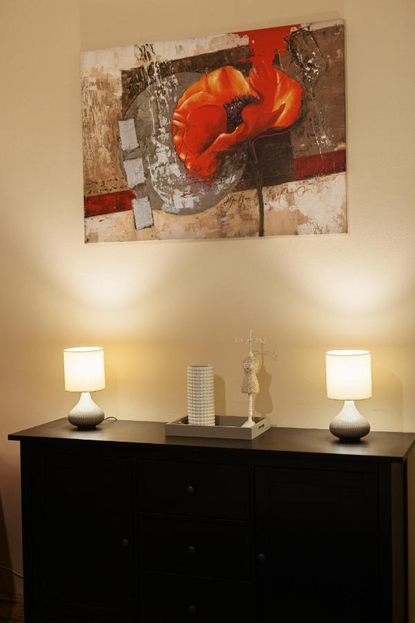 Chic Apartment In Historical City Center Timişoara Buitenkant foto